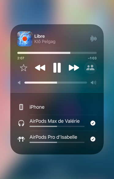 L’écran AirPlan sur iPhone montre à quel point il est facile de partager une diffusion audio entre deux paires d’AirPods.