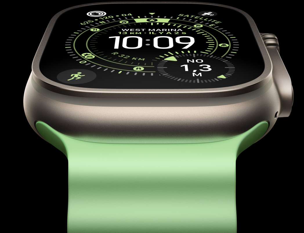 Apple Watch Ultra 3, boîtier en titane, naturel, boussole sur le cadran Orientation, bracelet Océan, vert fluo