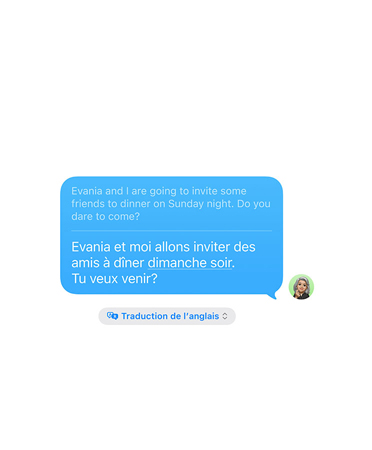 Traduction en direct dans Messages, où un texto d’invitation à un souper est traduit automatiquement en espagnol.
