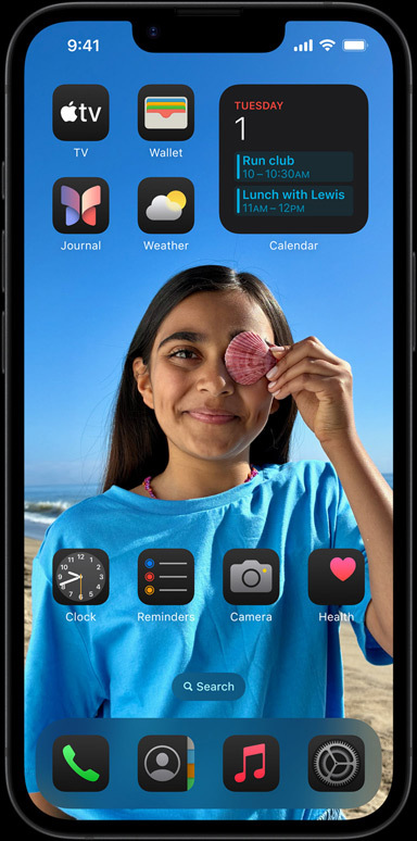 iPhone 16e:tä ympäröivät apit, kuten Mail, WhatsApp, Safari, Kartat, Musiikki, Kuvat, Muistiinpanot ja Koti