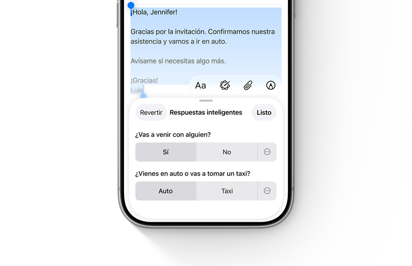 Se muestran opciones de Respuestas Inteligentes en la app Mail de un iPhone.