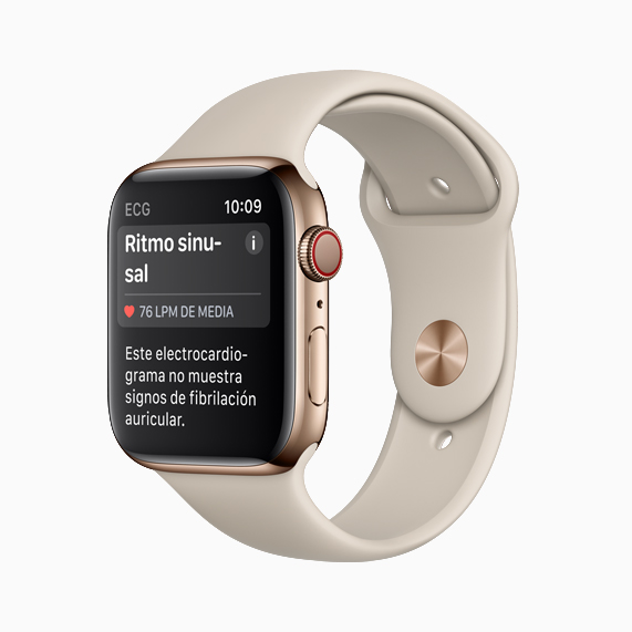 Un Apple Watch Series 4 que muestra un ritmo sinusal.