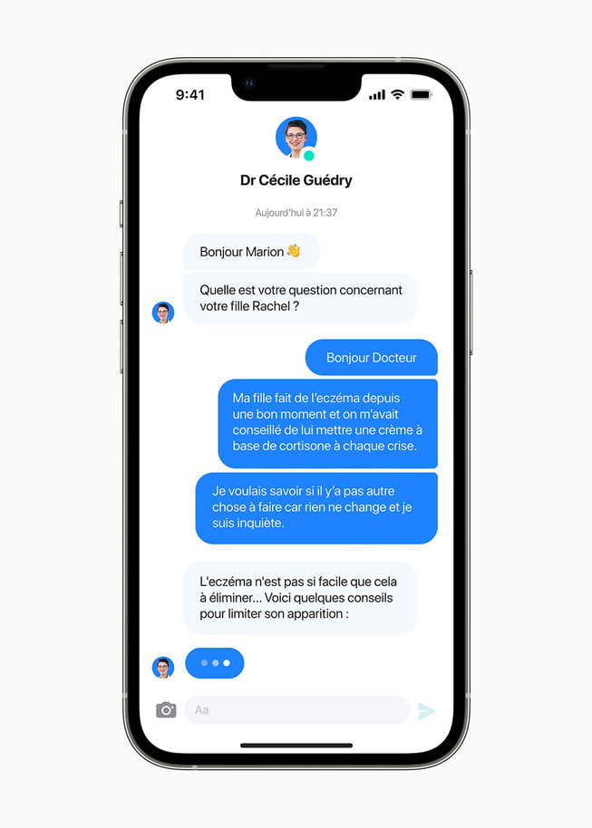 La fonctionnalité de messagerie instantanée de Biloba sur un iPhone 13 Pro.