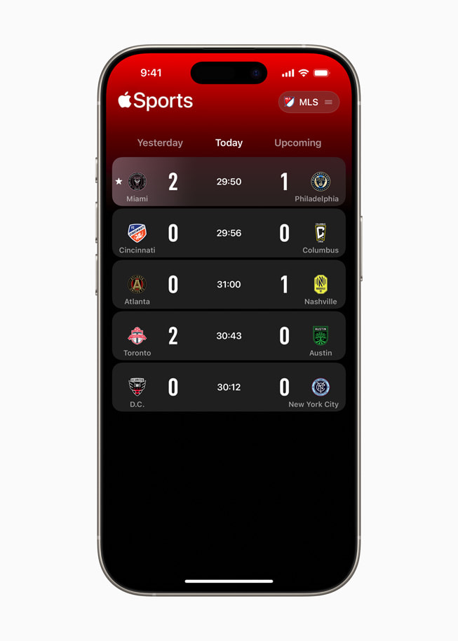 Apple Sports-appen vises på iPhone 16 Pro.