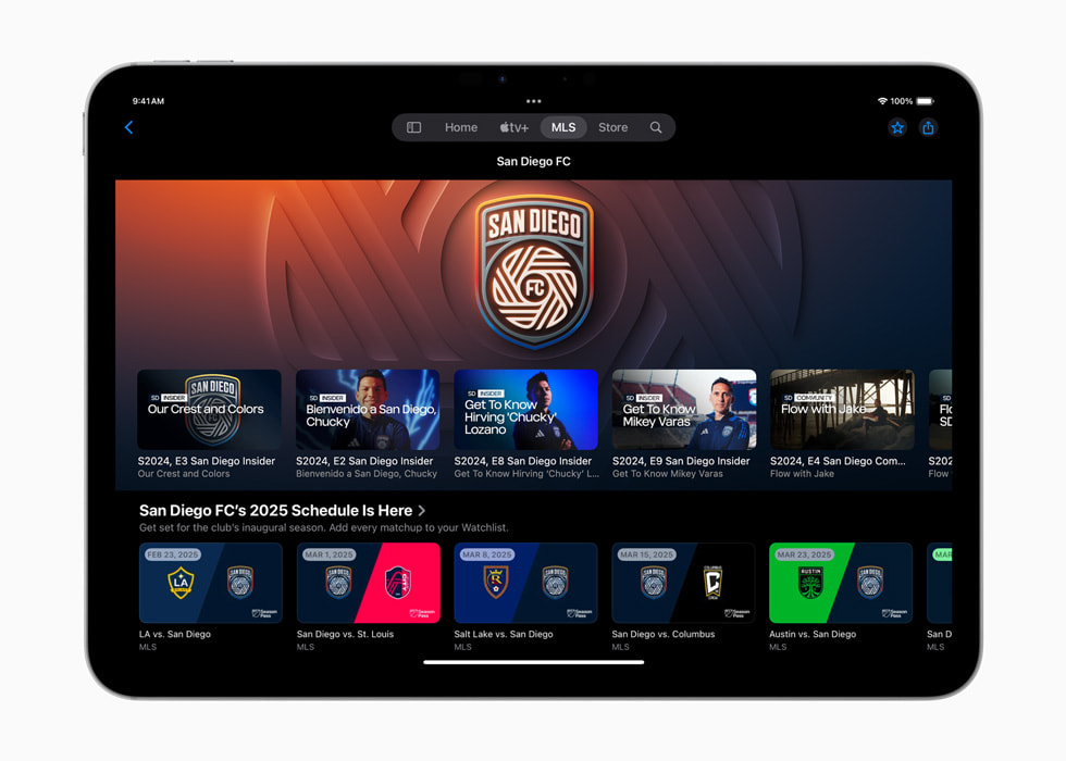 Sunday Night Soccer ditayangkan di iPad.