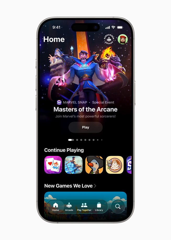 iPhone 16 Pro’da yeni Apple Games uygulaması gösteriliyor.