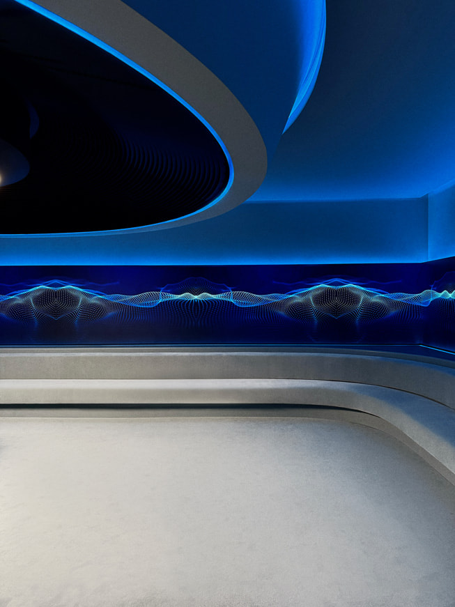 Los Angeles’taki yeni mekanda bir radyo stüdyosu.