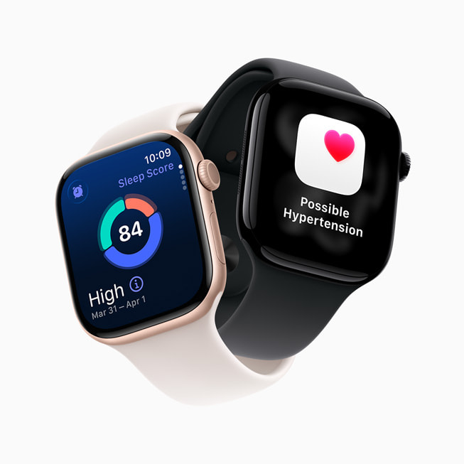 Två vinklade Apple Watch Series 11-enheter som visar de nya funktionerna sömnpoäng och varningar om högt blodtryck.