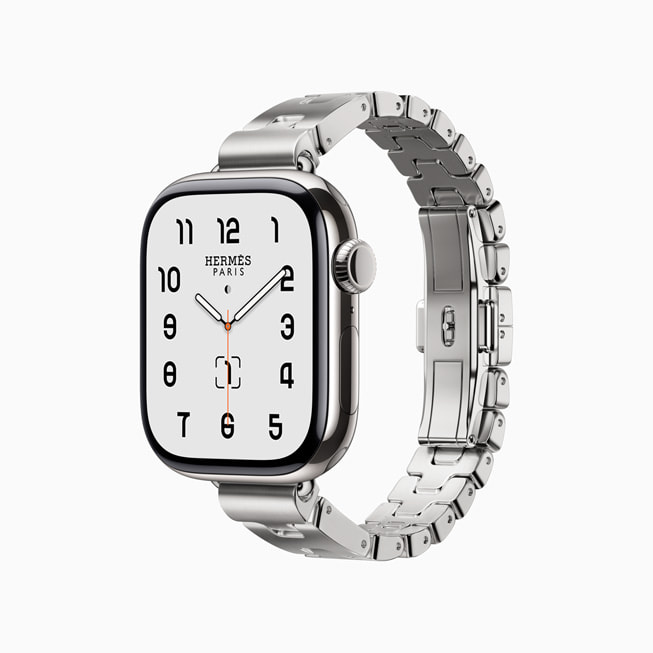 The Apple Watch Hermès Grand H metal link band.