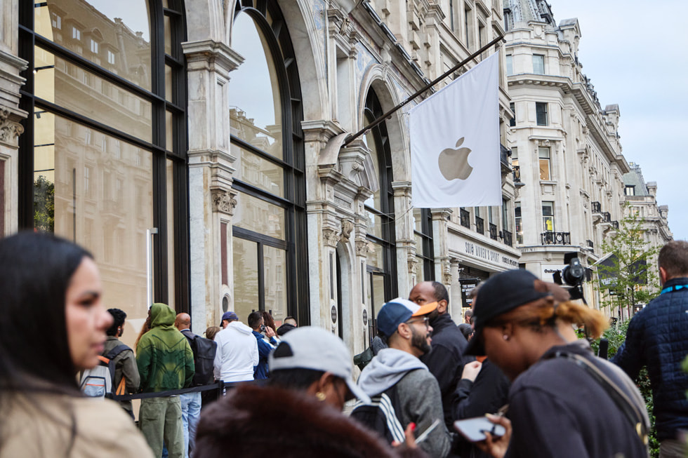 Customers line up outside Apple Regent Street for Apple’s latest lineup of products. 