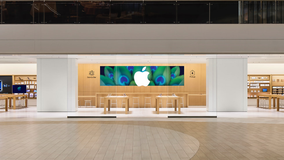 The exterior of Apple Borivali, inside Sky City Mall.