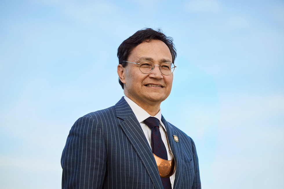 A portrait of Chuck Hoskin Jr.