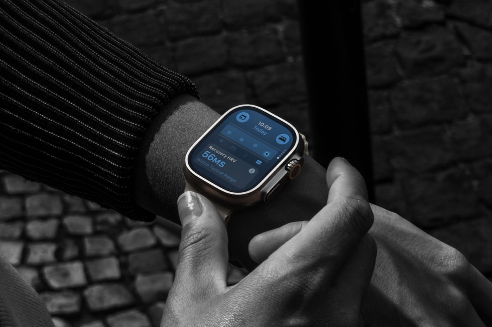 Apple Watch Ultra 4 on a user’s wrist displays the user’s Recovery HRV.