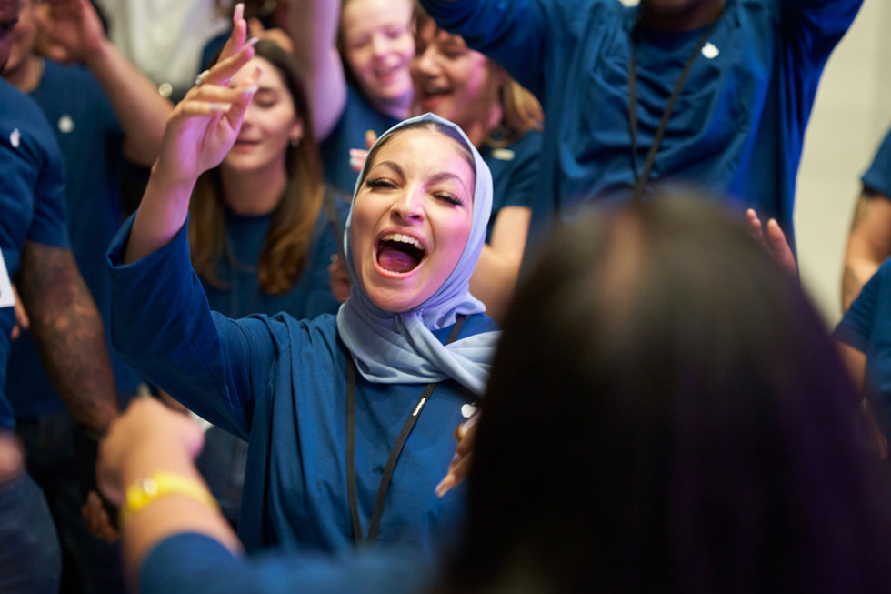 Team members enjoy Apple Brompton Road’s grand opening DJ set in the Forum area.