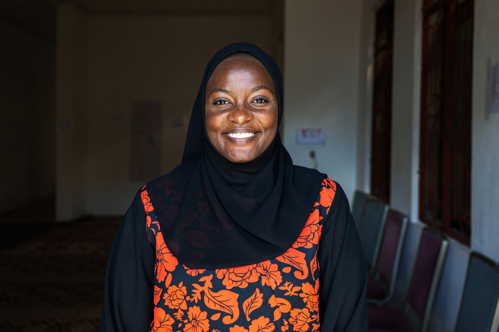 تظهر مريم المشاركة من منظمة ZAPHA+.