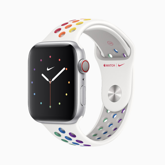 프라이드를 위해 재구상된 Apple Watch Nike 스포츠 밴드 및 페이스.