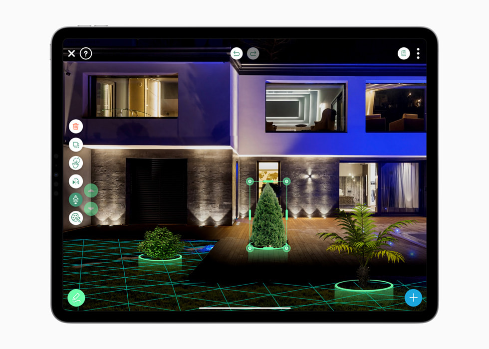 Made for iPhone hearing device pairing displayed on MacBook Air. 