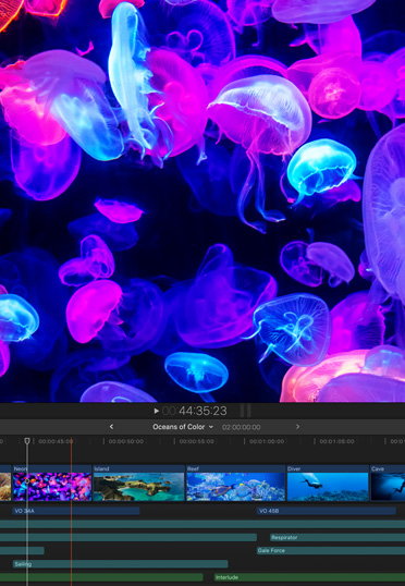 A Mac desktop. The Final Cut Pro app is displayed.